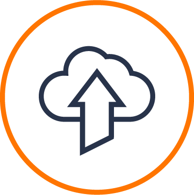 Un ícono de nube azul oscuro con una flecha que apunta hacia arriba en su interior, encerrada en un círculo naranja.